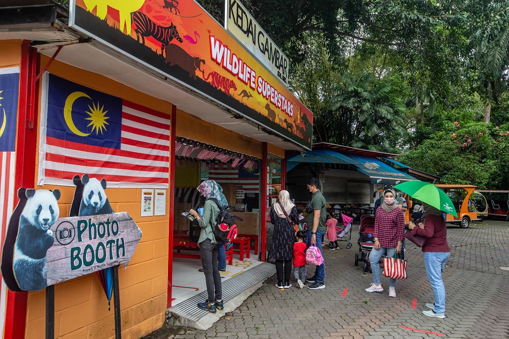 Visitors are seen at Zoo Negara in Kuala Lumpur December 19, 2020. ― Picture by Firdaus Latif