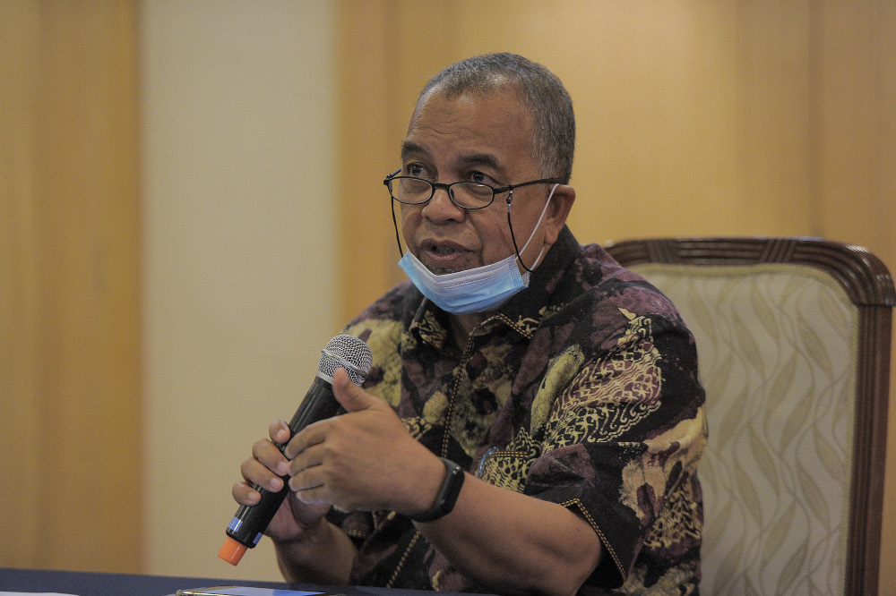 Pejuang secretary-general sponsor committee Datuk Amiruddin Hamzah speaks to the media during a press conference at Perdana Leadership Foundation in Putrajaya January 7, 2021. u00e2u20acu201d Picture by Shafwan Zaidon
