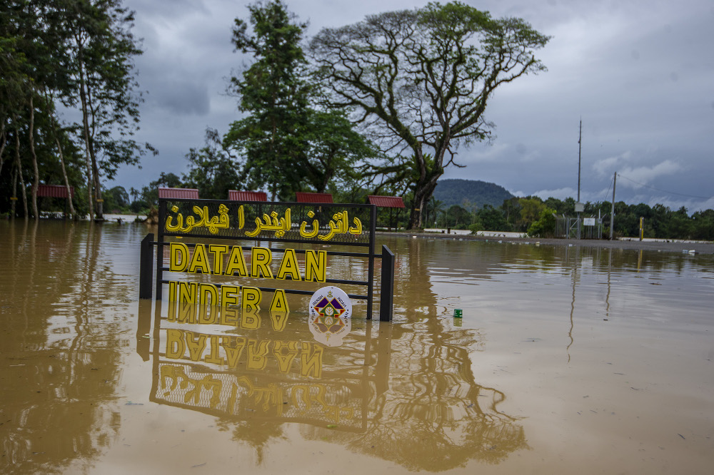 A view of Chenor Old Town which is submerged by the floods in Maran, Pahang, January 10, 2021. u00e2u20acu201d Picture by Shafwan Zaidon