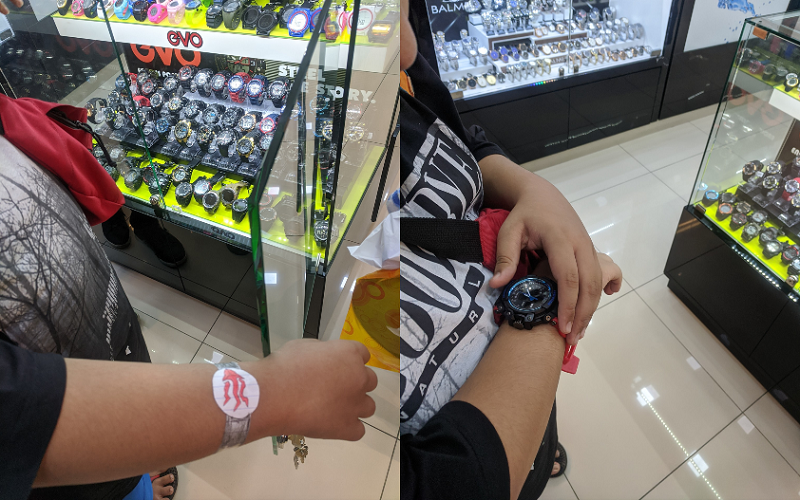 The young street vendor was lost for words when Bob said that he would buy him a real watch. u00e2u20acu201d Picture via Facebook/Mfa Bob