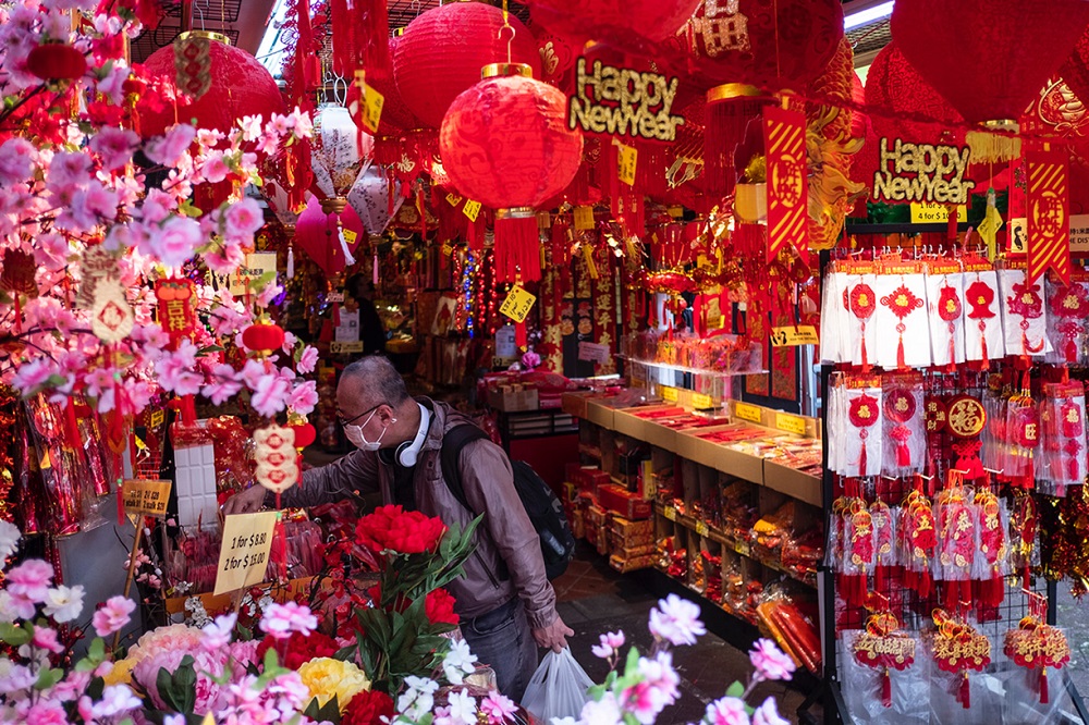 Fewer customers were around in Chinatown January 14, 2021 amid muted festivities. — TODAY pic