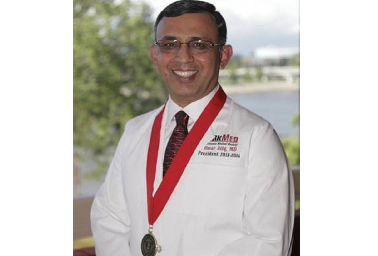 Omar wiped away medical bills amounting to RM2.6 million for 200 of his former cancer patients. u00e2u20acu2022 Picture via Twitter/ianbremmer