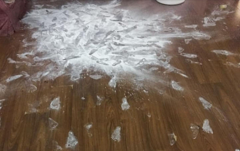 I wonder what happened here? u00e2u20acu201d Picture via Facebook/Anak Sepahkan Apa Hari Ini?