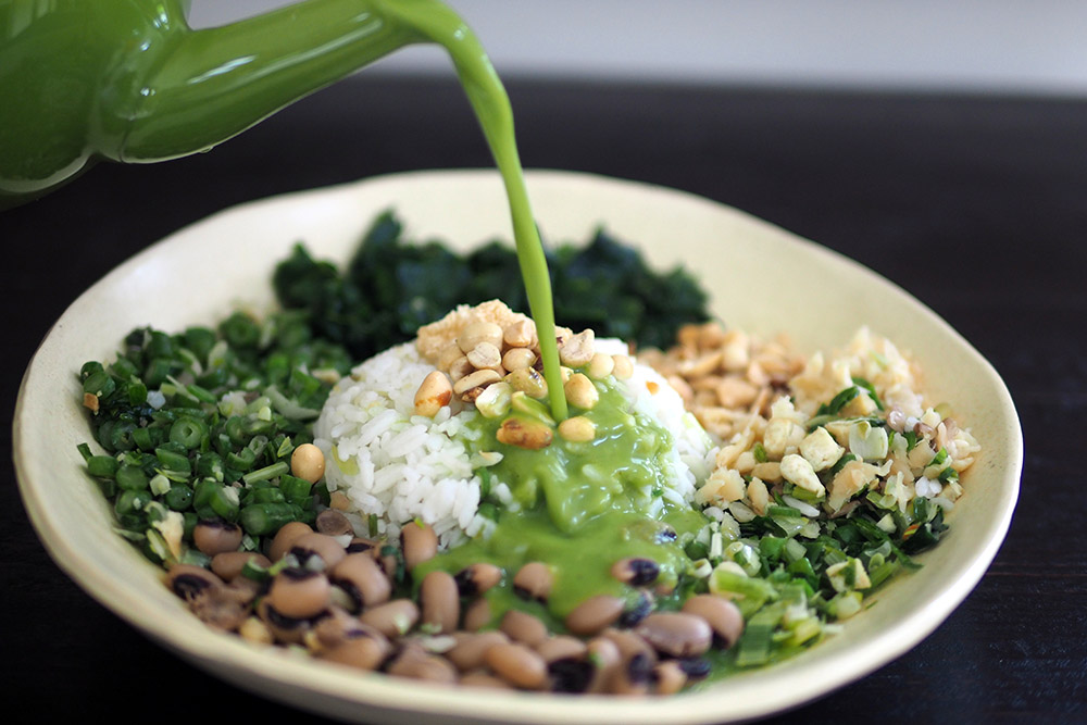 Taking inspiration from the way the restaurant serves the soup, use a teapot to keep that fragrant soup warm.