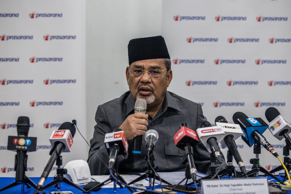 Prasarana chairman Datuk Sri Tajuddin Abdul Rahman speaks during a press conference at Menara UOA in Kuala Lumpur January 4, 2021. u00e2u20acu201d Picture by Firdaus Latif