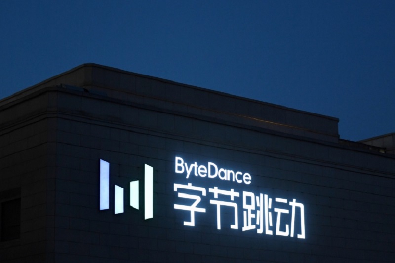 TikTok owner ByteDance has begun rolling out an electronic payment service connected to Douyin, the Chinese version of the popular short video app. u00e2u20acu2022 AFP pic