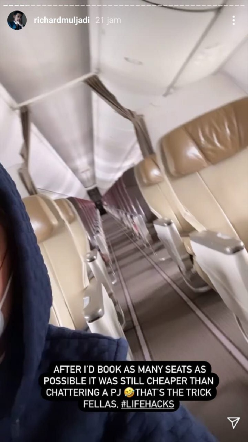Muljadi said he and his actress wife Shalvynne Chang made sure no one else was on the flight. ― Picture via Instagram/Richard Muljadi