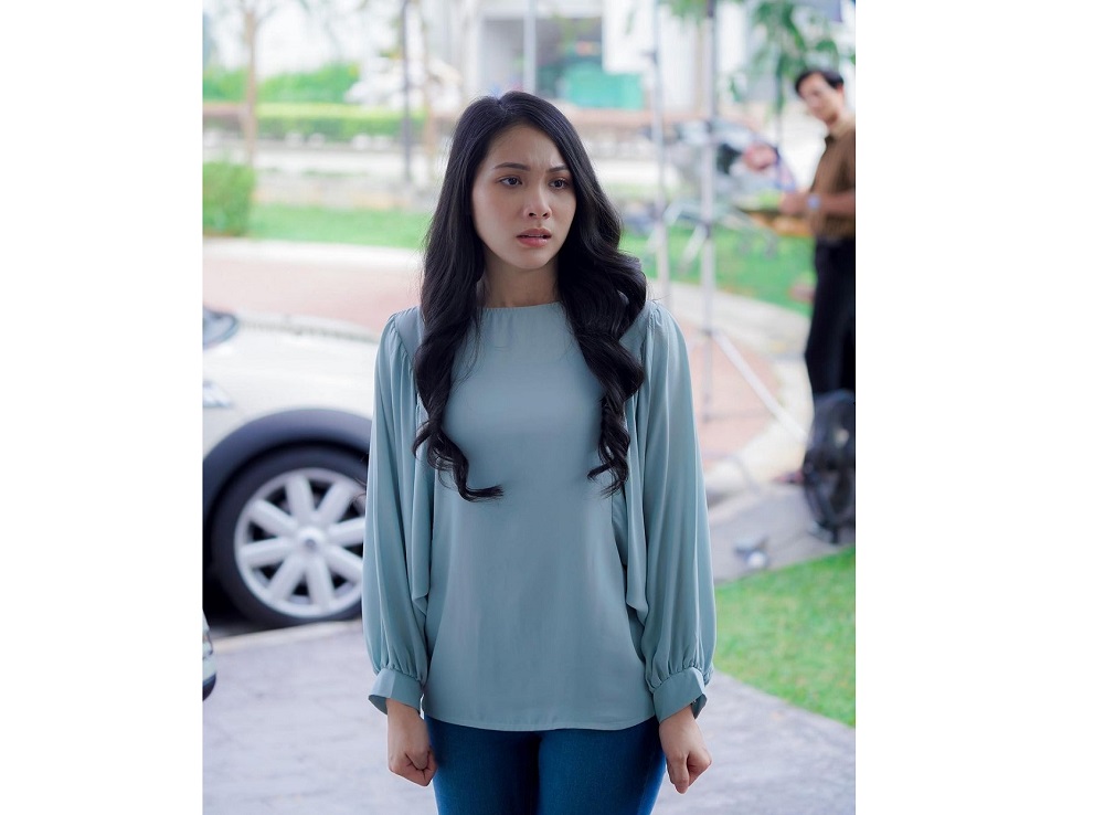 Viewers were so angry with the character to the point they called the 26-year-old a u00e2u20acu02dcprostituteu00e2u20acu2122 on her social media platforms.  u00e2u20acu201d  Picture from Instagram/Elvina Mohamad