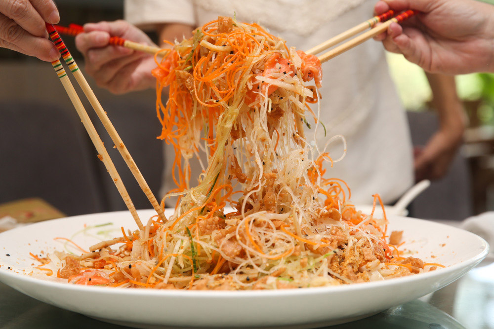 Keep in mind the health and safety protocols when visiting friends and family this festive season. u00e2u20acu201d Picture by Choo Choy May