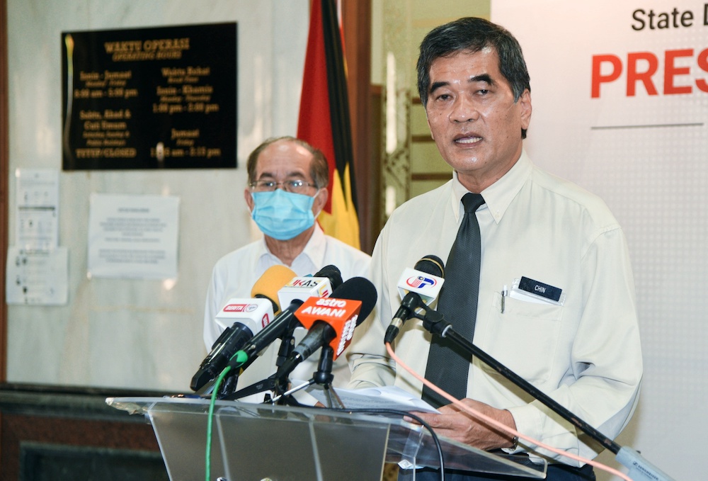 Sarawak Health director Dr Chin Zun Hing says anti-Covid-19 vaccination programme for frontliners to start from February 27, 2021. u00e2u20acu201d Picture via Sarawak State Information department
