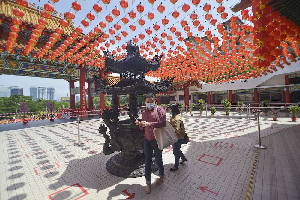 Unlike previous years, Thean Hou Temple had much fewer visitors this Chinese New Year. u00e2u20acu201d Picture by Miera Zulyana