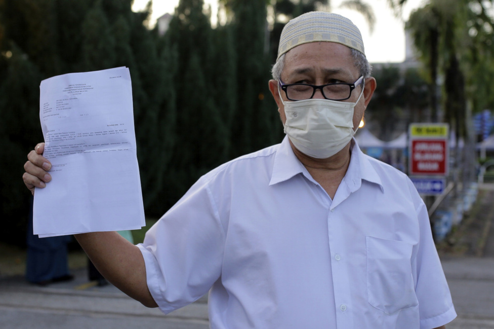 Despite being 65 years old, Salam Ahmad is determined to sit for the Sijil Pelajaran Malaysia (SPM) examination for the first time. u00e2u20acu201d Bernama pic 