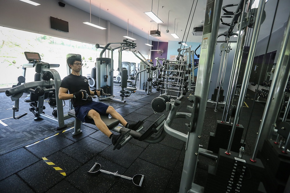 The gym is Simon Chieng’s solace as he is not able to celebrate the Chinese New Year with his family in Sarawak. ― Picture by Yusof Mat Isa 