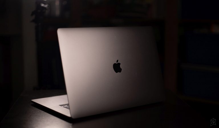 It was reported that that Apple is offering free battery replacements if your MacBook Pro still couldnu00e2u20acu2122t charge more than 1 per cent. u00e2u20acu2022 SoyaCincau pic