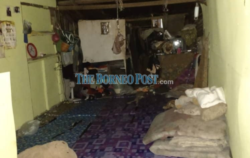 The dilapidated state of the victimu00e2u20acu2122s house. u00e2u20acu201d Borneo Post Online picnn