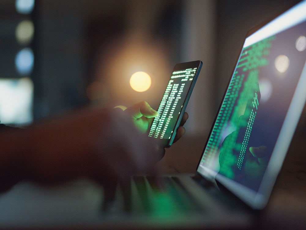 Before giving away or reselling your smartphone, you should make sure that all your personal data has been deleted. u00e2u20acu2022 Getty Images via ETX Studio