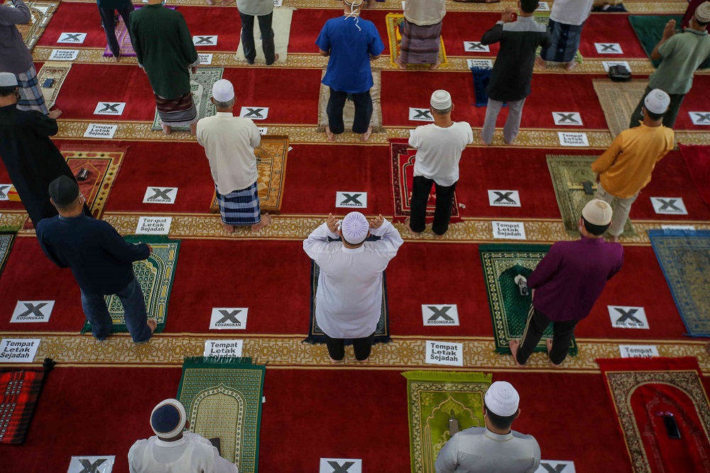 Muslims perform Friday prayers at the Muhammadiah Mosque in Ipoh February 12, 2021. u00e2u20acu2022 Picture by Farhan Najib