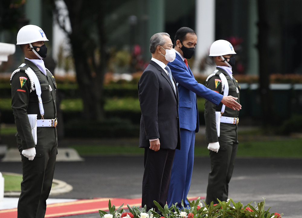 Tan Sri Muhyiddin Yassin was accorded an official welcome at the Merdeka Palace in Jakarta in conjunction with his two-day official visit to Indonesia, February, 5, 2021. u00e2u20acu201d Bernama pic