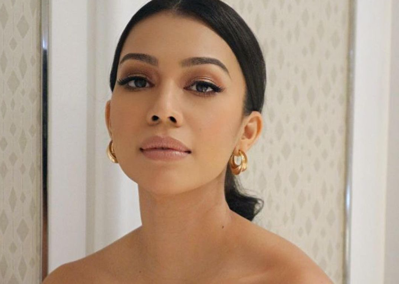 The popular fitness influencer also said she engages in u00e2u20acu02dcself-harming behaviouru00e2u20acu2122 and wants to take a break to focus on her personal challenges. u00e2u20acu201d Picture from Instagram/Sharifah Sakinah