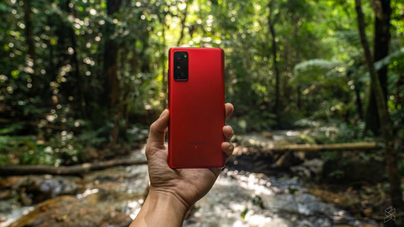 The latest software update for the Galaxy S20 FE (G781BXXU2CUC6) is rolling out in several European countries. u00e2u20acu201d SoyaCincau pic