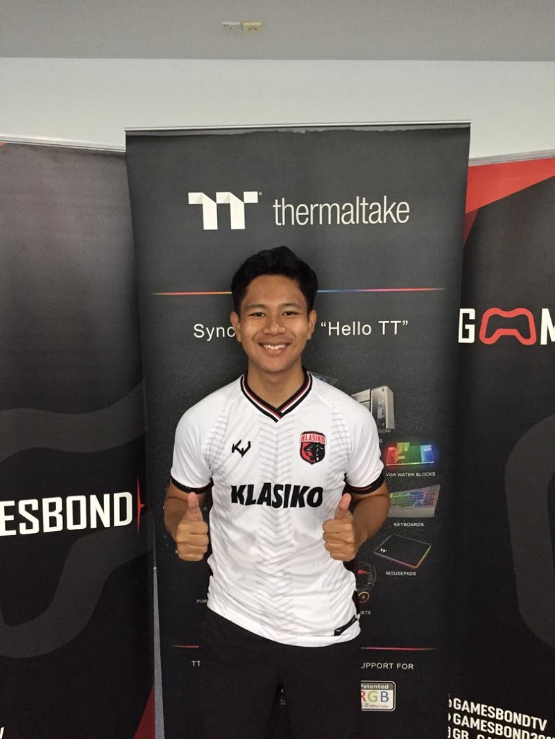 Malaysian eSport player, Ahmad Akmal Abdul Rafil has made history after being the first Malaysian to be crowned champion for the EA Sports Fifa Global Series East Asia Regional Qualifier 2. u00e2u20acu201d Picture courtesy of Ahmad Akmal Abdul Rafil