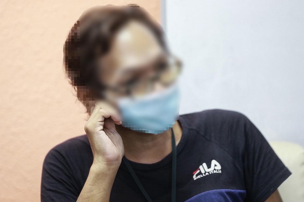 44-year-old Zaza had to go through many hardships in life as people used to make fun of her as a transwoman.  —  Picture by Ahmad Zamzahuri