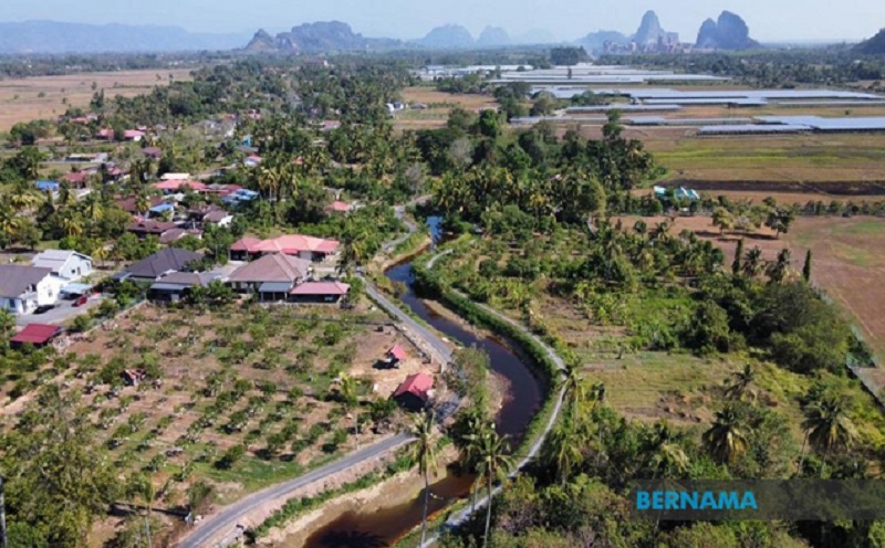 Malaysian Nature Societyu00e2u20acu2122s president Ahmad Ismail said the issue on pollution of Sungai Ngulang could still be addressed as the level of pollution in the river was not as bad as in other rivers. u00e2u20acu201d Bernama pic