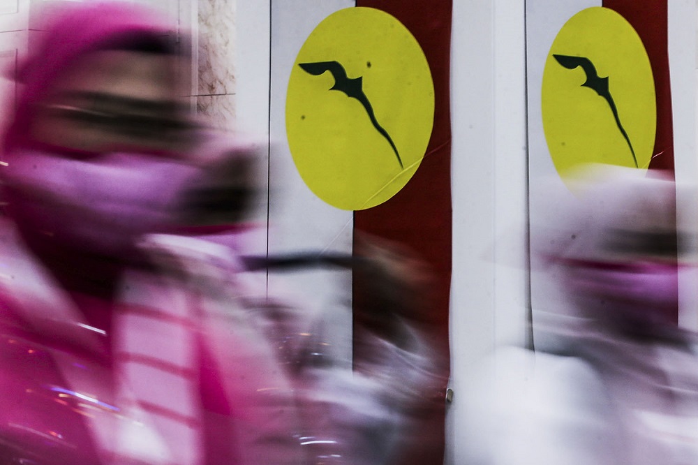 Melaka and other southern states are traditionally known to be Umno strongholds. Even when Melaka and Johor fell to PH in 2018, its opponent’s majority was never convincing so much that it made it easier for the party to force a power change through defections. ― Picture by Hari Anggara