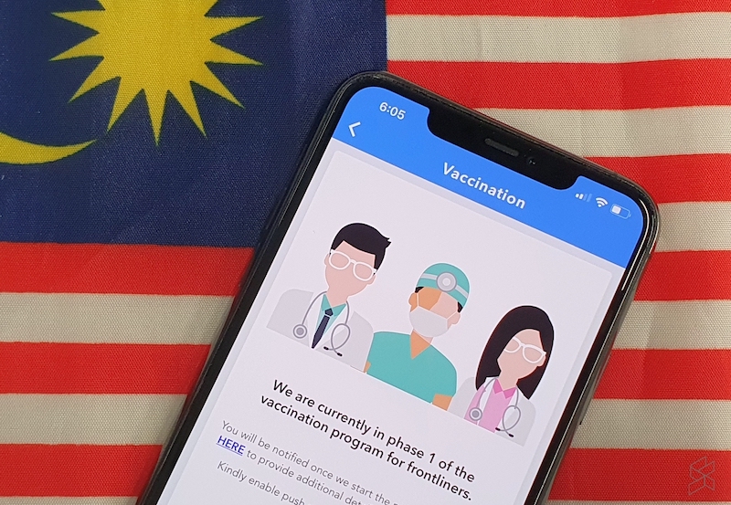 Malaysiau00e2u20acu2122s National Covid-19 immunisation programme is currently underway and close to 400,000 frontliners have received their first dose. u00e2u20acu201d SoyaCincau pic