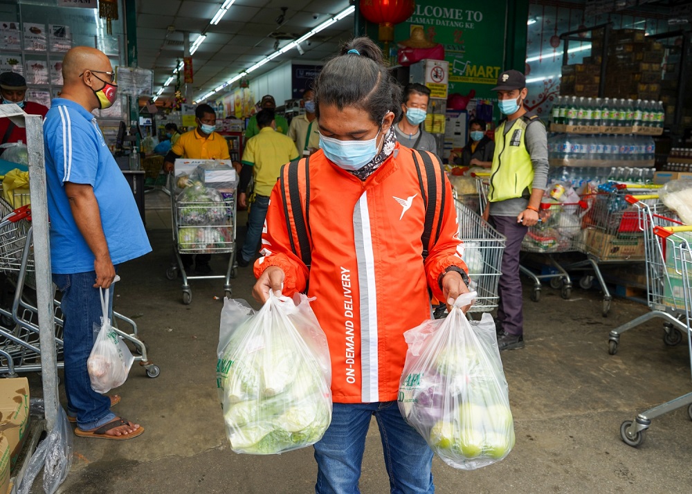 Lalamove’s new locations are considered fertile grounds to optimise the logistics ecosystems of local businesses with Lalamove’s delivery services. — SoyaCincau pic