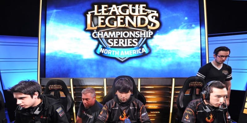 Team Curse players (from left) Christian u00e2u20acu02dcIWillDominateu00e2u20acu2122 Rivera, Joedat u00e2u20acu02dcVoyboyu00e2u20acu2122 Esfahani and David u00e2u20acu02dcCopu00e2u20acu2122 Roberson prepare for the start of a match. u00e2u20acu201d AFP pic