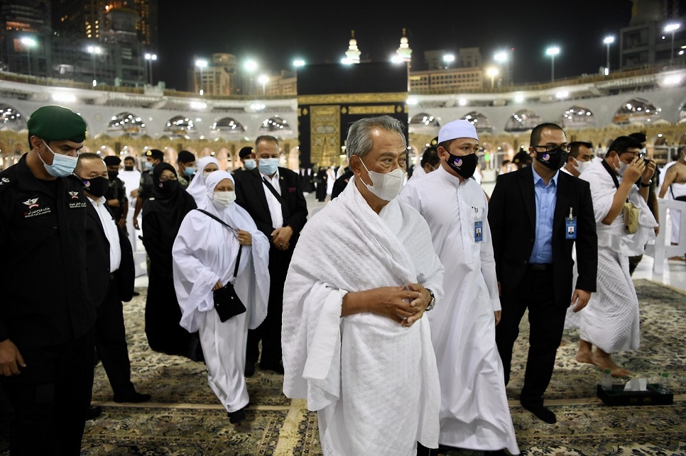 Prime Minister Tan Sri Muhyiddin Yassin and his wife Puan Sri Noorainee Abdul Rahman performed the umrah in Mecca March 7, 2021. u00e2u20acu201d Bernama pic