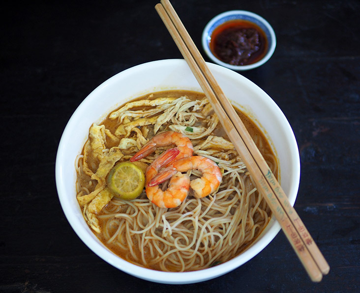 The 'laksa' served here has a mild taste of spices and less coconut milk.