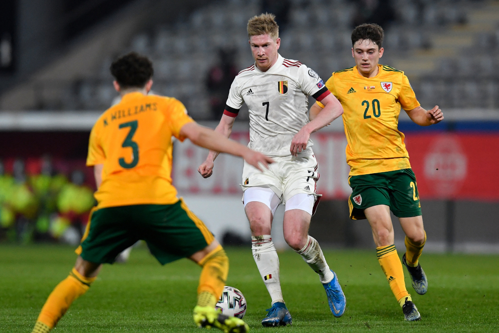 Belgiumu00e2u20acu2122s midfielder Kevin De Bruyne is challenged by Walesu00e2u20acu2122 forward Daniel James (right) during the Fifa World Cup Qatar 2022 qualification football match between Belgium and Wales at the Den Dreef Stadium in Leuven March 24, 2021. u00e2u20acu201d AFP picnn