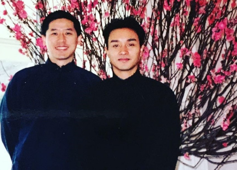 An online concert will be held on April 1 to commemorate the death anniversary of Hong Kong singer-actor Leslie Cheung (right). u00e2u20acu201d Picture via Instagram/ dhttong