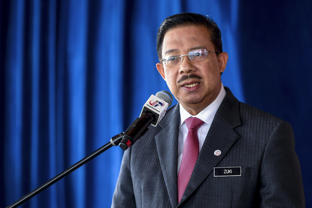 MRL chairman Tan Sri Mohd Zuki Ali said the Malaysia-China mega railway project has been delayed for about a year and might be delayed further if the Selangor state government remained adamant with its decision. u00e2u20acu201d Bernama pic 