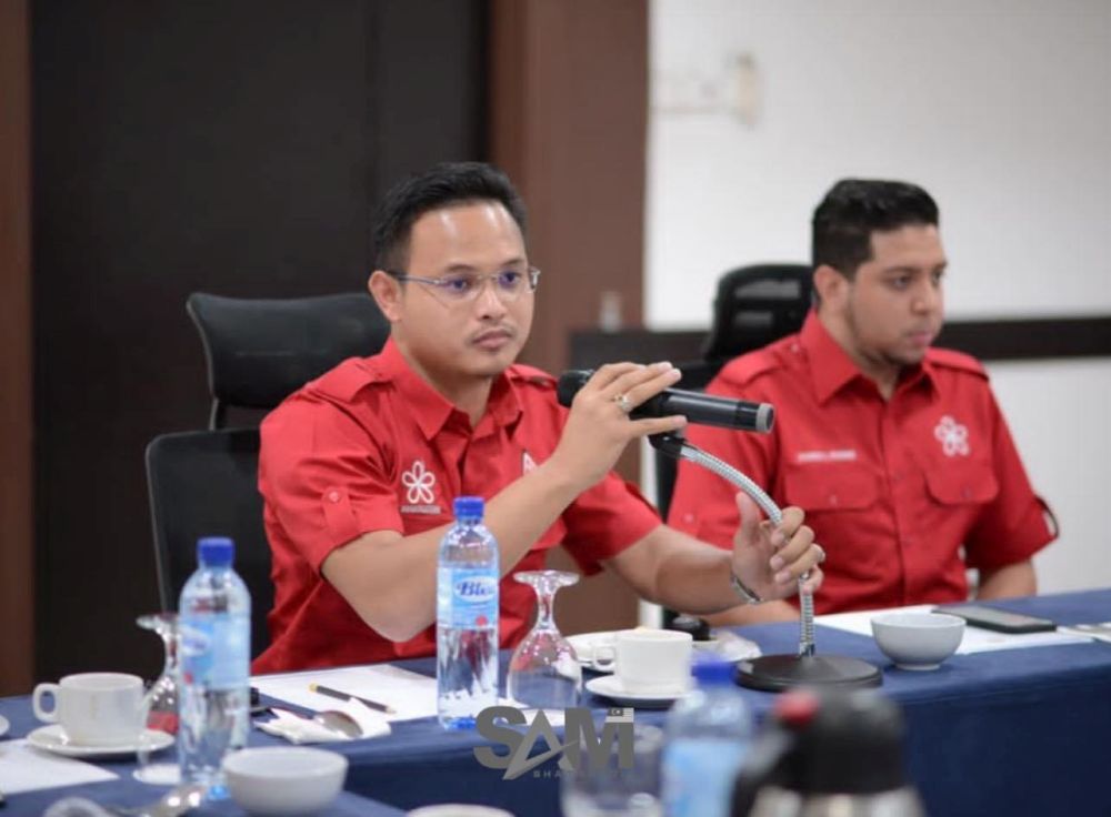 Muhd Shamsuddin questioned whether Umno was sincere in championing the people. u00e2u20acu201d  Picture via Facebook