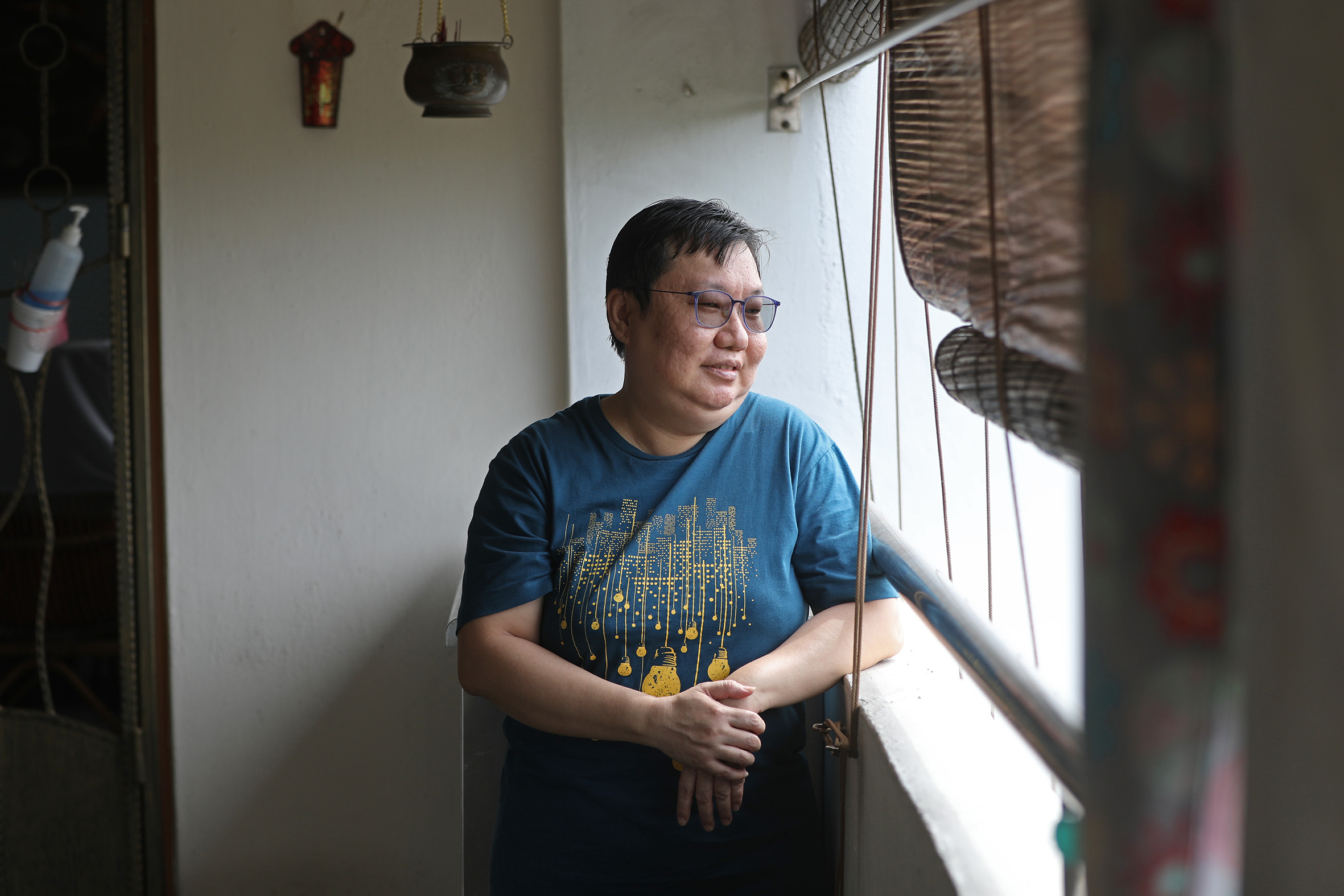 Ms Jasmine Chua thought she could strike a balance between caring for her 84-year-old dementia-stricken mother and working part-time as a clinic assistant, even though she was often running low on sleep as the elderly woman kept waking her up at night to 