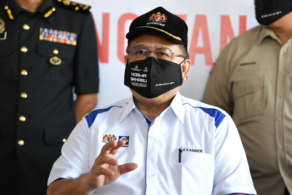 Datuk Seri Alexander Nanta Linggi speaks to the media after launching the Embracing Covid-19 New Norms for the retail sector in Pasar Kedai Payang in Kuala Terengganu, March 5, 2021. u00e2u20acu201d Bernama pic 