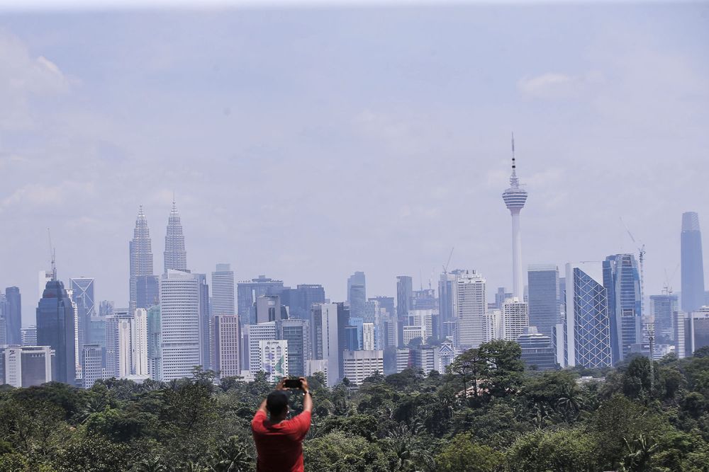 A general view of Kuala Lumpur shrouded in haze March 3, 2021. u00e2u20acu201d Picture by Hari Anggara