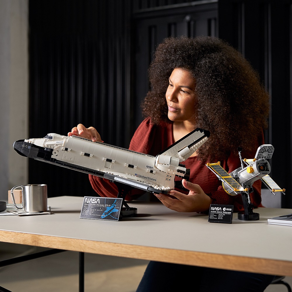 The Space Shuttle Discovery and Hubble Space Telescope go on sale April 1 for US$200. -u00e2u20acu201d Picture courtesy of Lego