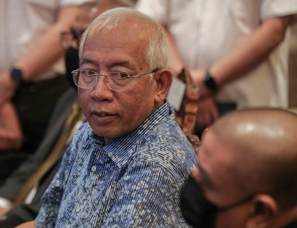 Datuk Seri Mahdzir Khalid said journalists should be considered frontliners too, as they interact with people daily while on the job. u00e2u20acu201d Picture by Farhan Najib