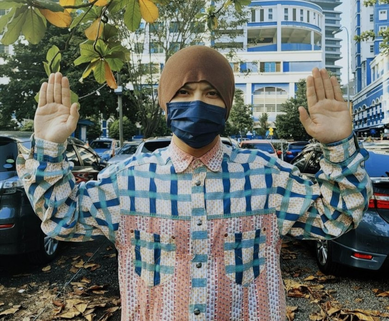 Malaysian rapper Namewee has surrendered himself to Dang Wangi police station over his film u00e2u20acu02dcBabiu00e2u20acu2122. u00e2u20acu201d Picture via Facebook/Nameween