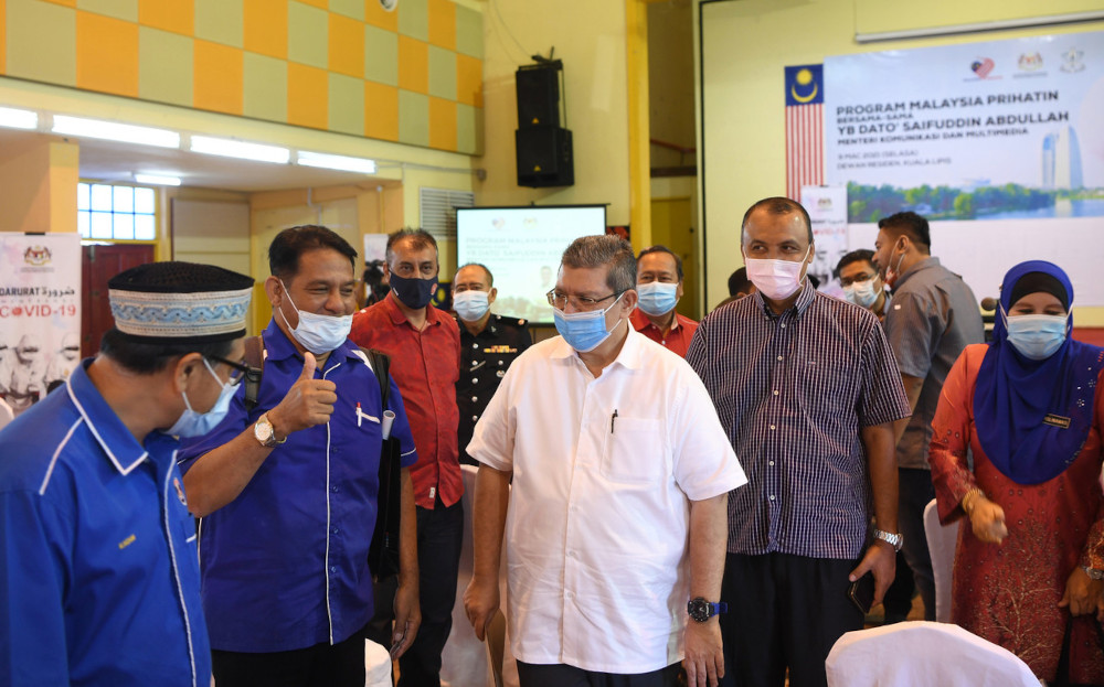 Datuk Saifuddin Abdullah at the Malaysia Prihatin Programme at the Temerloh Community College in Pahang, March 10, 2021. u00e2u20acu201d Bernama pic 