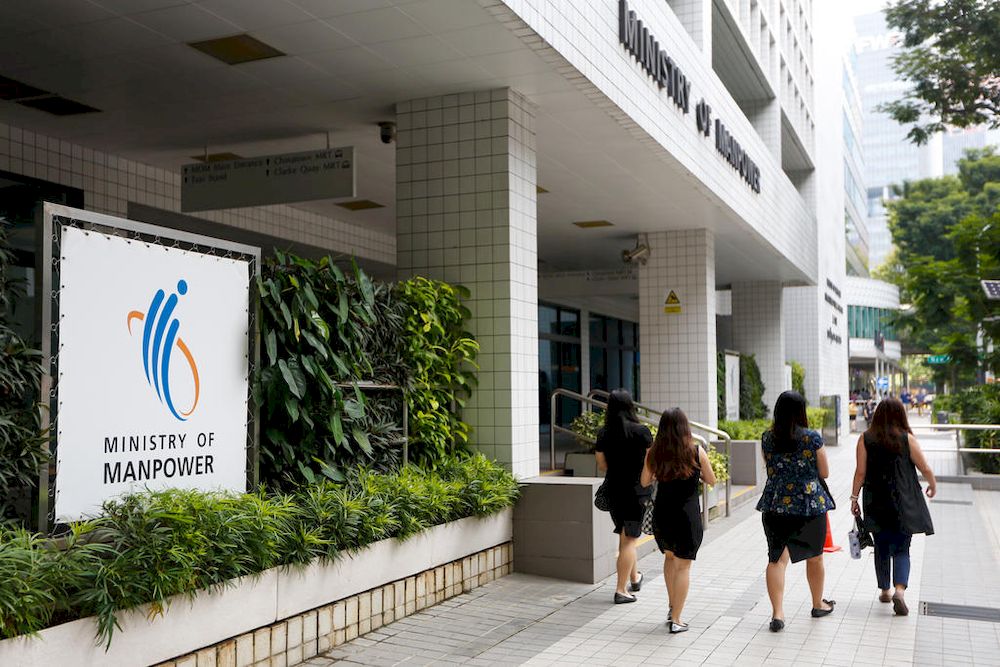 Singapore announced that dependantu00e2u20acu2122s passes holders must obtain a work pass if they want to seek employment. u00e2u20acu201d TODAY file pic