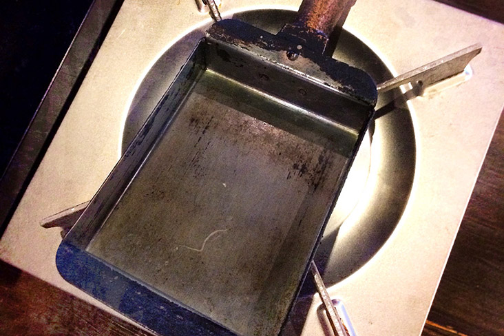 Japanese cooks use a rectangular pan called a 'makiyakinabe' to cook 'tamagoyaki.'