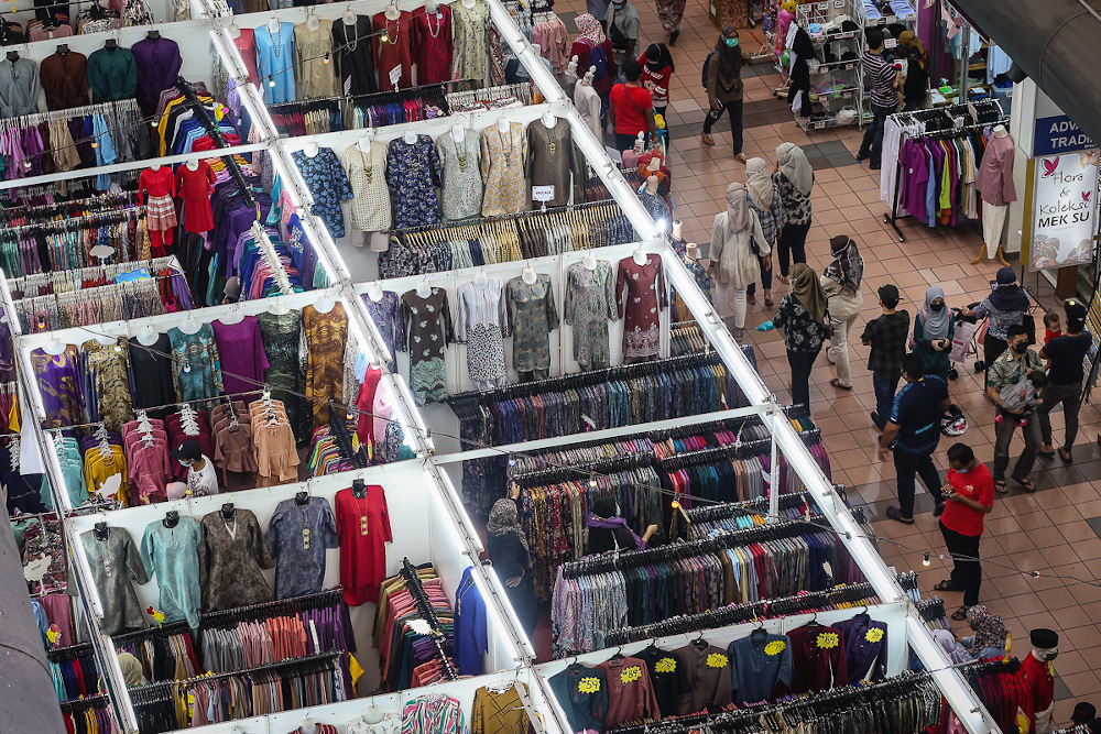 A general view of the Aidilfitri bazaar at Kompleks PKNS in Shah Alam April 10, 2021. u00e2u20acu201d Picture by Yusof Mat Isa