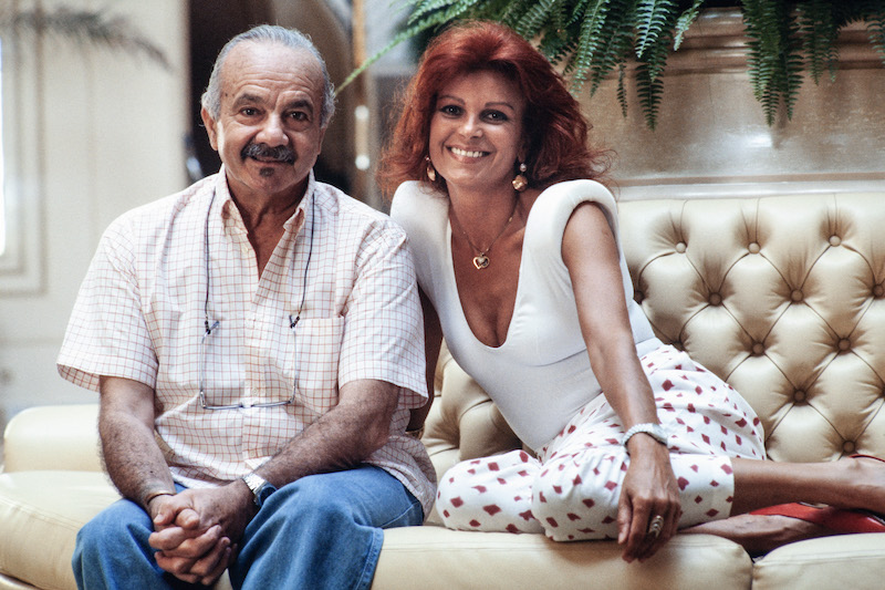 This picture taken in Monaco on August 15, 1986 shows the Italian singer and actress Maria Ilva Biocalti, known as Milva, and Argentine composer and musician Astor Piazzolla posing during a photo session. u00e2u20acu201d AFP pic