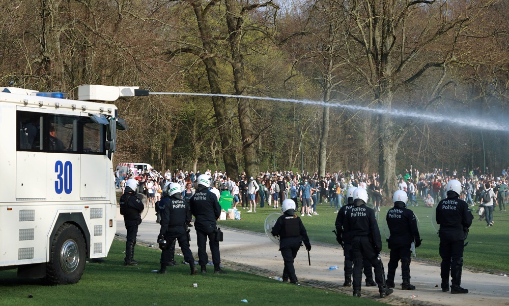 Belgian police forces disperse young people gathering at the Bois de la Cambre/Ter Kamerenbos park for a party in Brussels, Belgium April 1, 2021. u00e2u20acu2022 Reuters pic