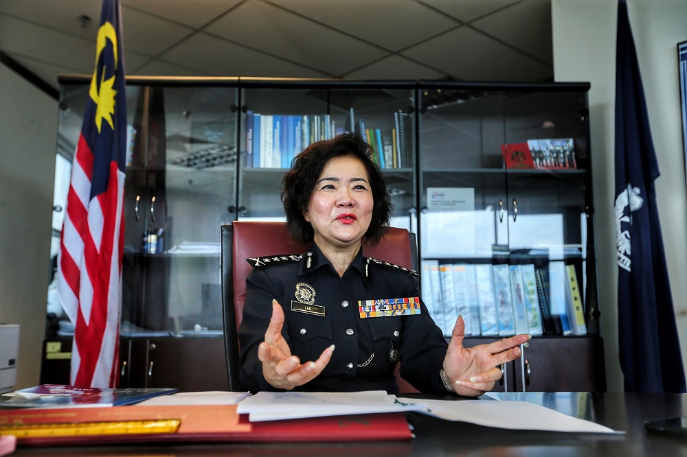 Since her appointment, Lee has been receiving support not just from the chinese community but from the Malays and Indians as well. u00e2u20acu2022 Picture by Ahmad Zamzahuri